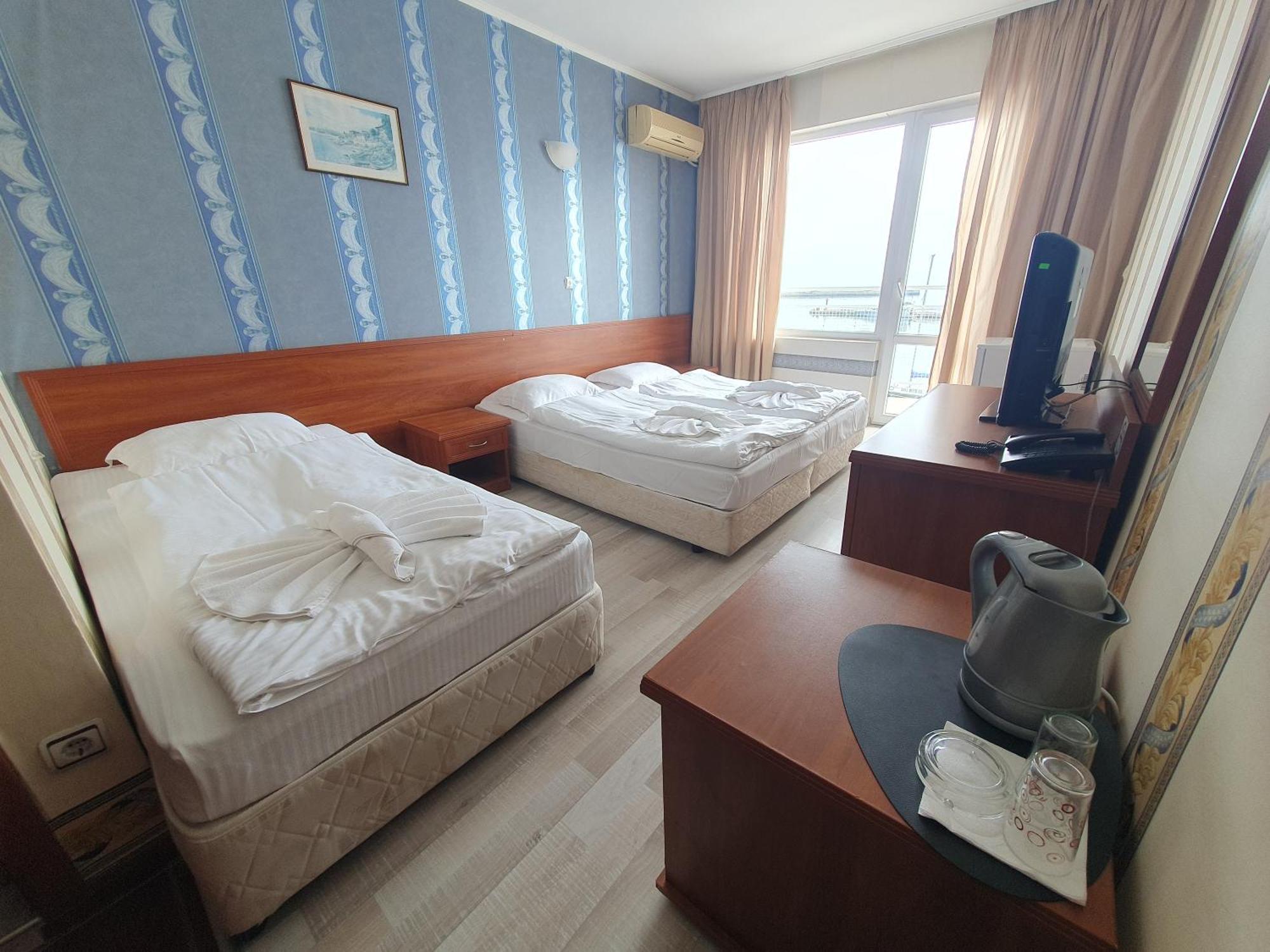 Lotos Hotel Balchik Eksteriør billede