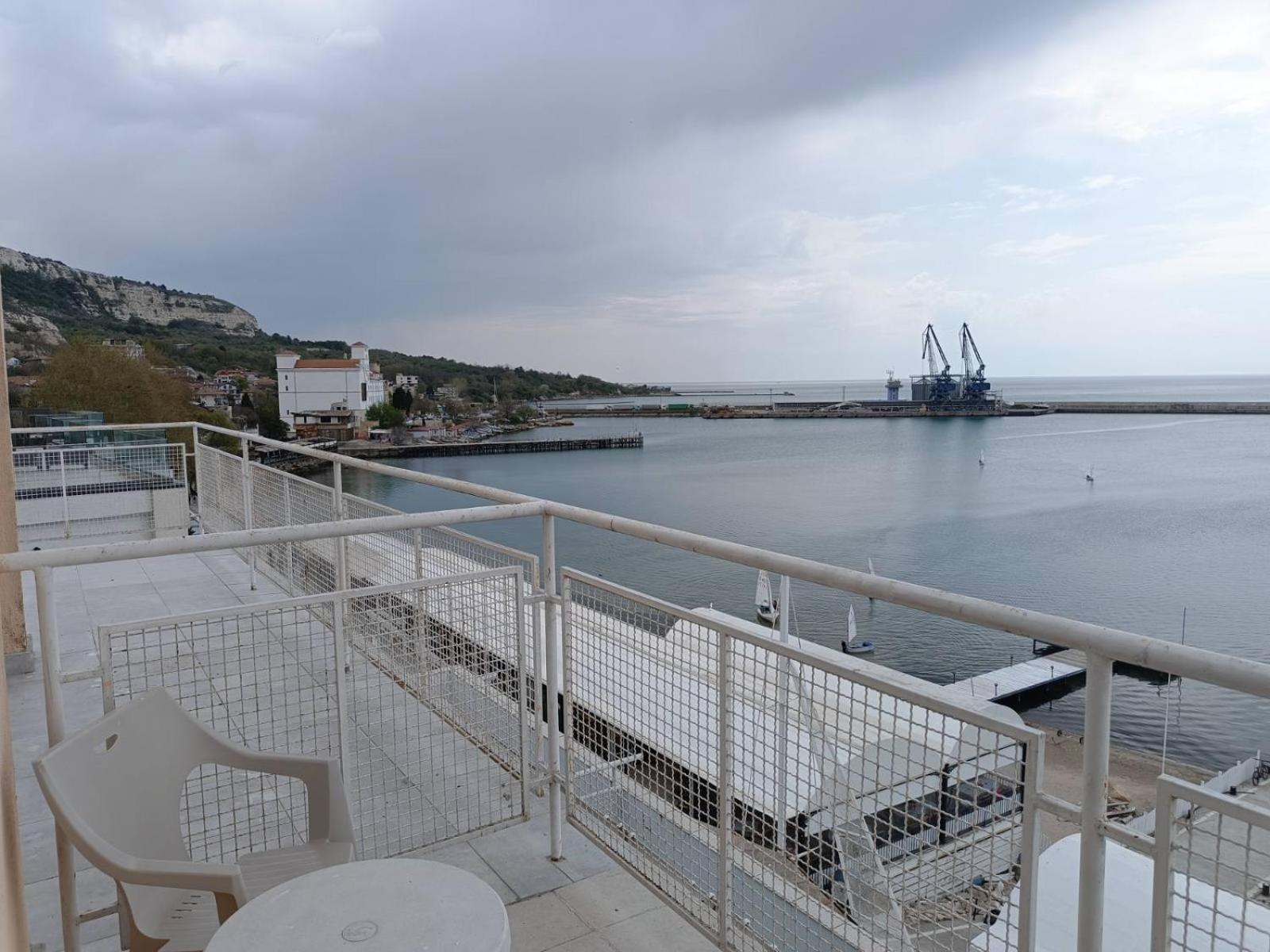 Lotos Hotel Balchik Eksteriør billede
