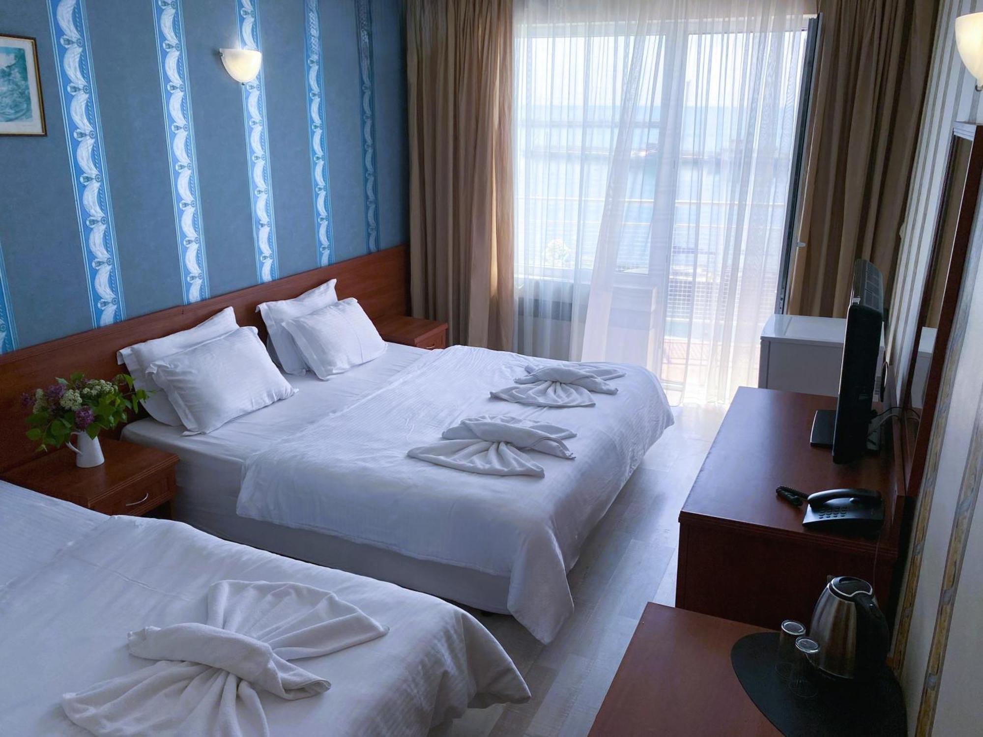 Lotos Hotel Balchik Eksteriør billede